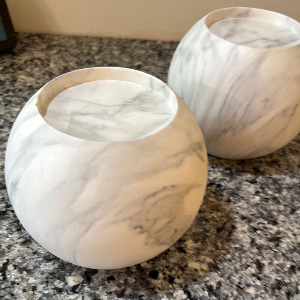 Bath and Body works Marble-Style White Candle Holders - Picture 2 of 8